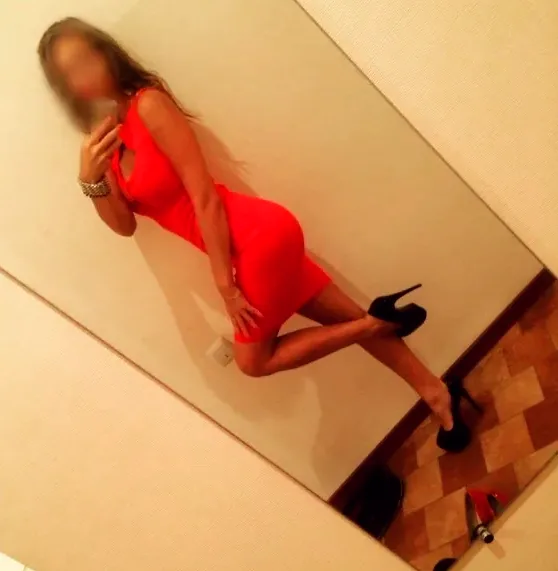 Charlotte, 28