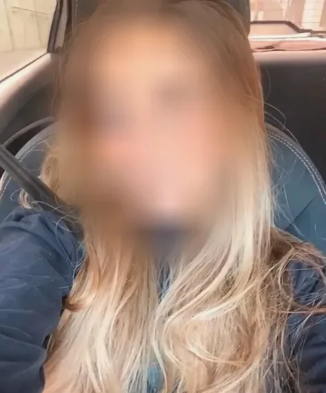 Christina, 27