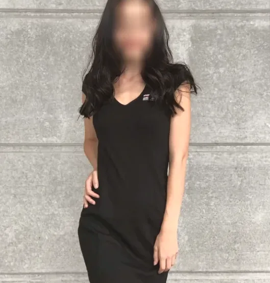 Isabell, 32