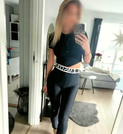 Linda, 32