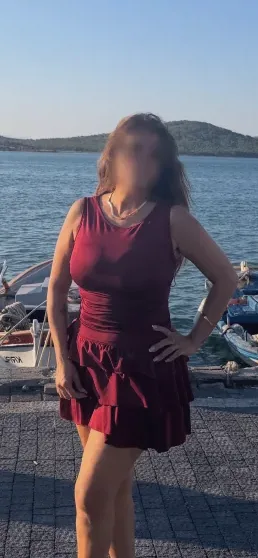 Mia, 30