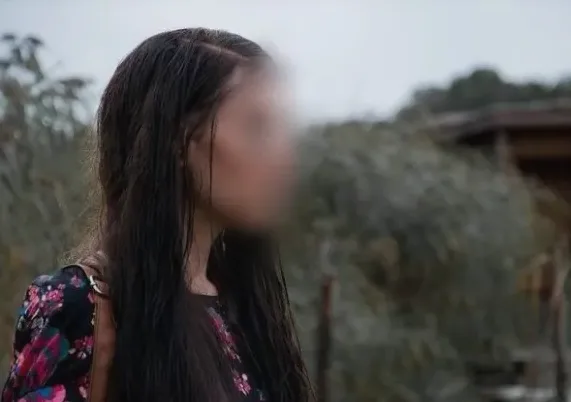 Sandra, 40