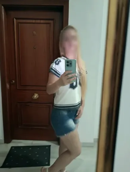 Vanessa, 38