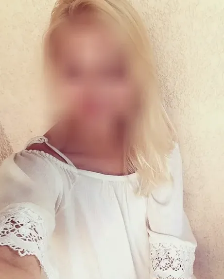 Yvonne, 34